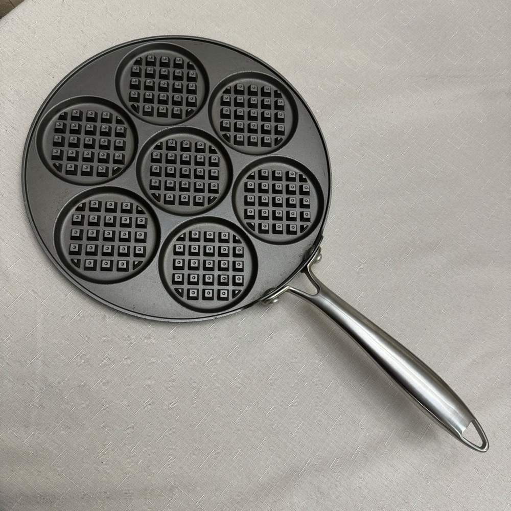 Nordic Ware Non Stick Silver Dollar Mini Pancake Waffle Griddle Pan  Made In USA